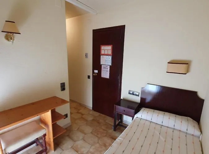 Perla Hotel *